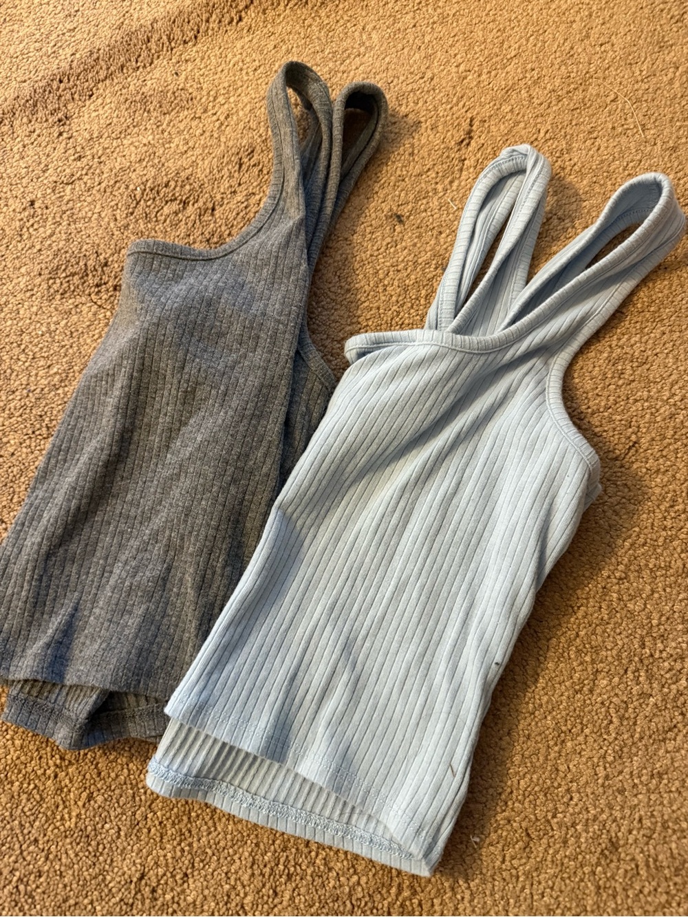 2 Pack Full Tilt Ribbed Cropped Tank Tops in Light Blue and Gray